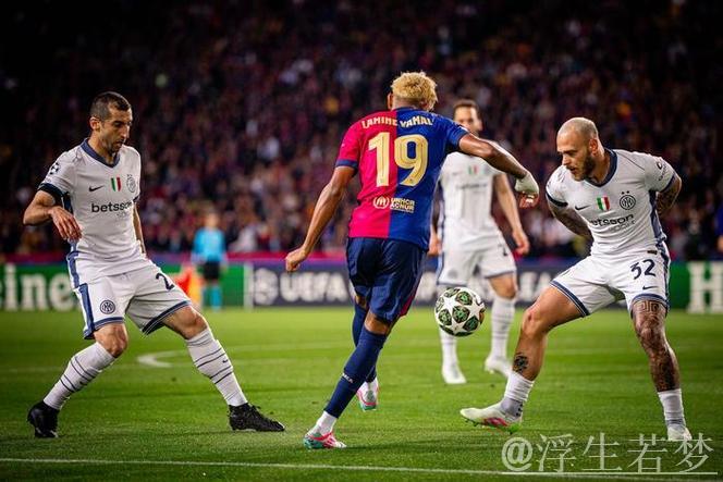 国米3-3战平巴萨,邓弗里斯独造3球亚马尔费兰建功 国米3-3战平巴萨,邓弗里斯独造3球亚马尔费兰建功