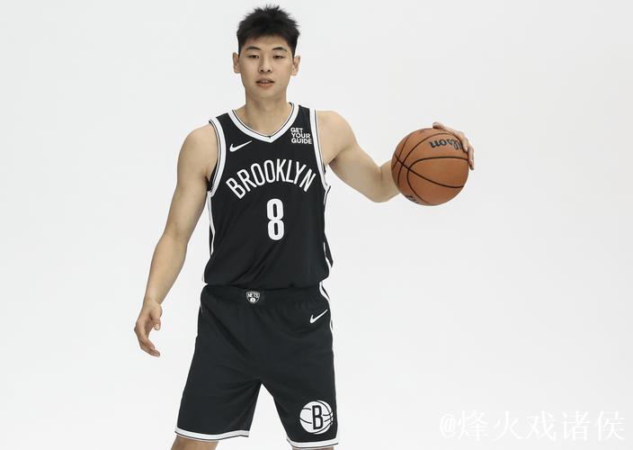 三分8中4！崔永熙发展联盟砍14分4板2助3断2帽